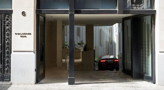60 Balconies Iconic