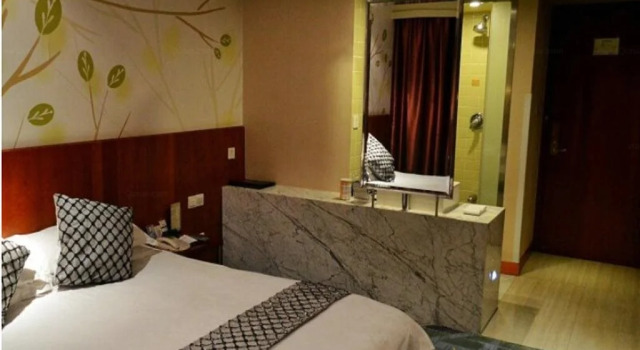 Dongfang Hotel