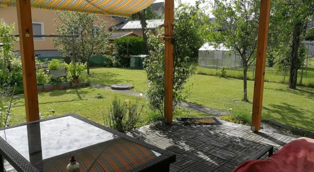 Апартаменты Doppelhaushälfte mit Garten