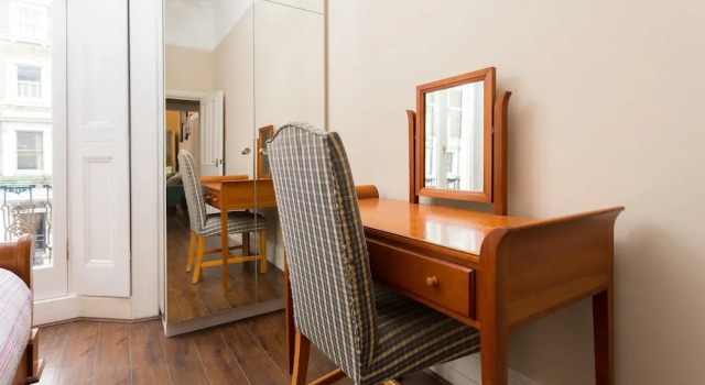 Amazing Chelsea Flat With Stunning Balcony, Забронировать Отель Отели Англии 3 звезды, 3*