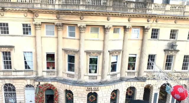 Апартаменты Stunning & Central Milsom Street Apartment