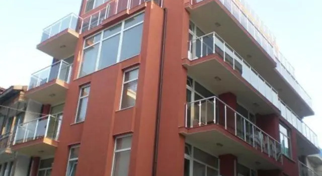 Red House Guest House, Забронировать Гостевой дом Отели области Бургас с парковкой, Парковка