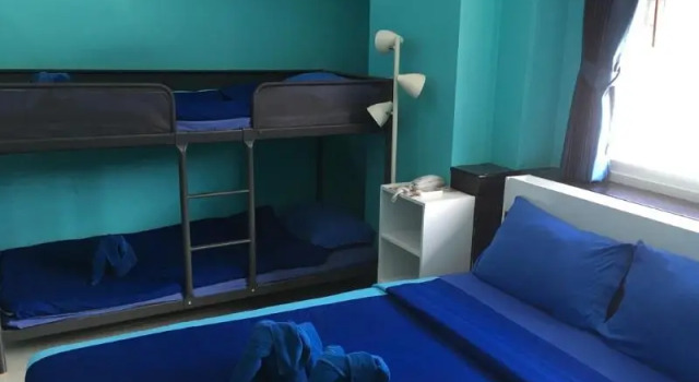 Четырёхместный номер Standard с балконом PATONG BLUE HOTEL