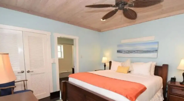 Sapodilla House, Book Hotel Dunmore Town Bahamas