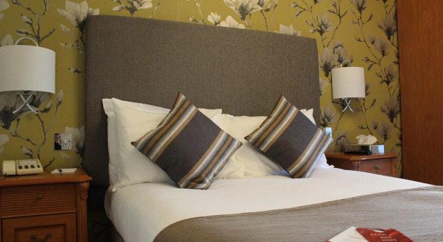 Двухместный номер Standard De Rougemont Manor Hotel & Suites