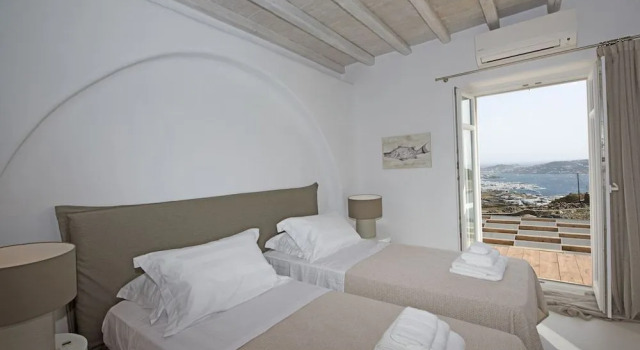 Villa Zircon