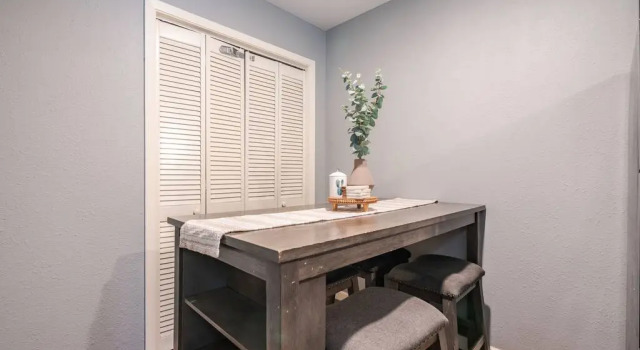 Beautiful King Bed Apartment in Renovated Building, Rezervovat Apartmán Houston Houston