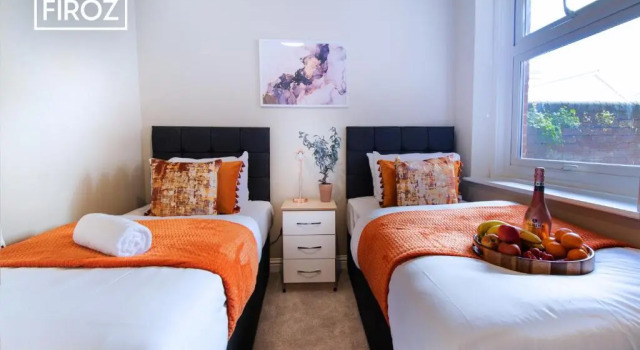 2 Bedroom 1 Bathroom Town Center Apartment With Free Parking By Firoz Property Management, Book Lejlighed Lejligheder i Basingstoke, Lejlighed