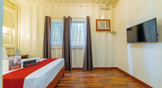 Двухместный номер Standard RedDoorz Plus near Puerto Princesa City Hall