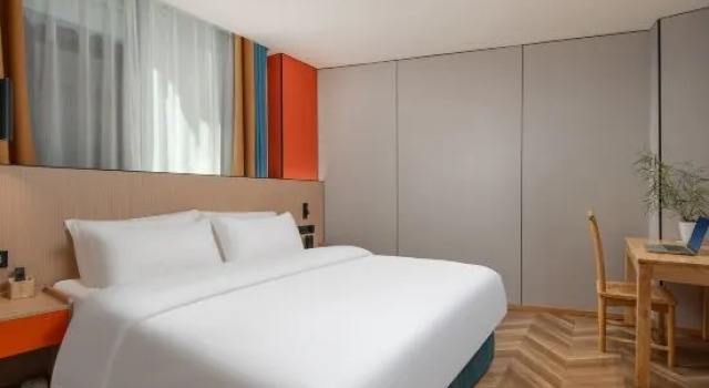 Люкс Luxury BAMBOO BOAT Light Luxury Hotel (Weixin Huan Cheng Xi Road)