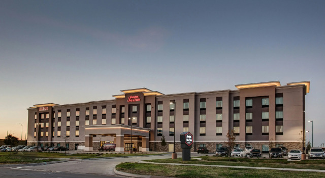 Hampton Inn & Suites-Wichita/Airport, KS, Buchen Sie Hotel Wichita Kansas
