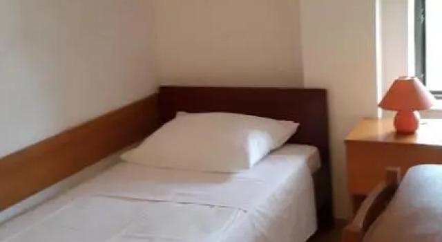 Apartments Ukić, Забронировать Апартаменты/квартира Отели Трибунь с парковкой, рядом с Пристань для яхт Трибуни, Парковка