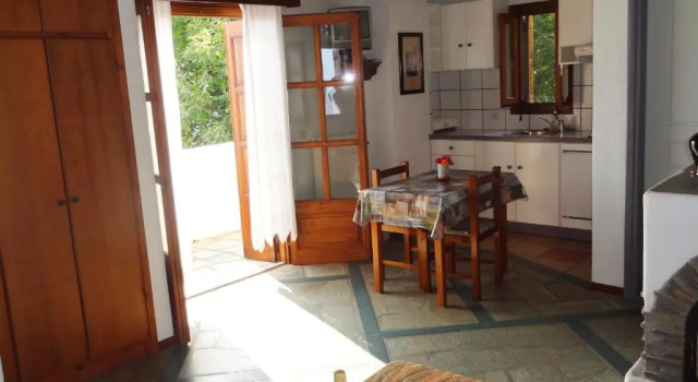 Villa Enallaxis, Rezerwuj Willa Hotele w Mouresi z basenem, Basen