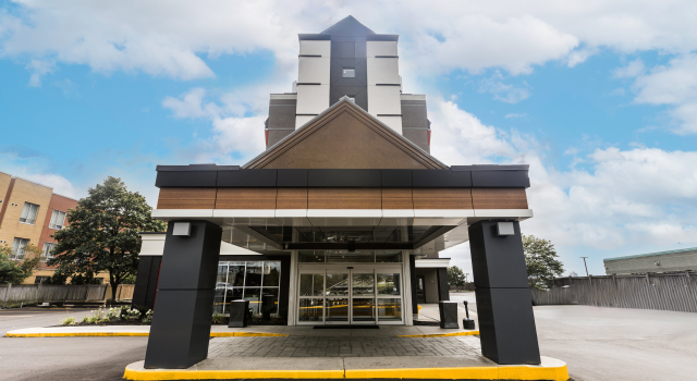 Holiday Inn Express North York, Varaa Hotelli North York 