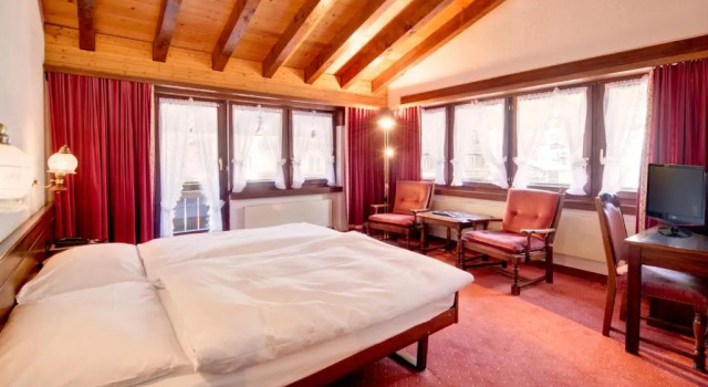 Номер Standard Hotel Astoria