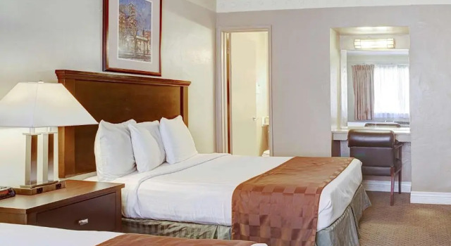 Номер Deluxe Travelodge by Wyndham Everett City Center