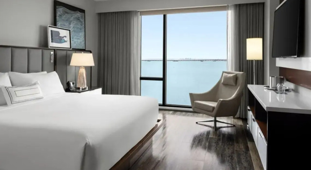 Двухместный люкс The CURRENT Hotel, Autograph Collection