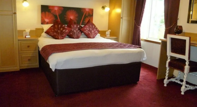 The Foresters Guest House, Book Pension Hoteller i Inverkip med parkering, Parkering