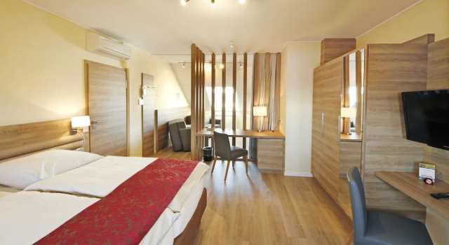 Четырёхместный номер Standard Hotel Saint Fiacre