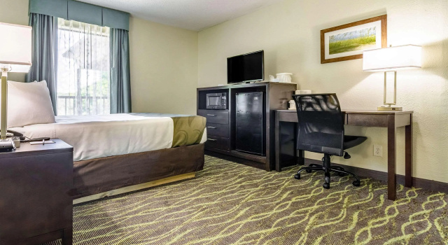 Quality Inn & Suites Creedmor - Butner, Buchen Sie Hotel Creedmoor North Carolina