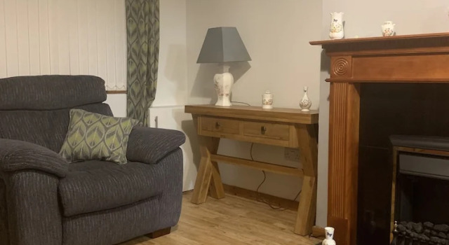Коттедж House - Sleeps 4 with Cozy Fireplace