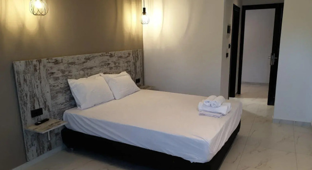 Evita Blue, Book Hotel Xylokastro Corinthia
