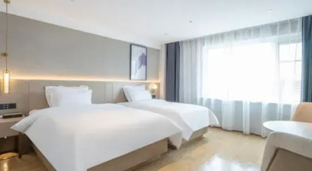 Семейный номер Standard Lavande Hotel Qingdao Wusi Plaza Branch