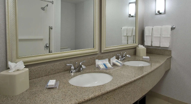 Двухместный номер Standard Hilton Garden Inn Sonoma County Airport