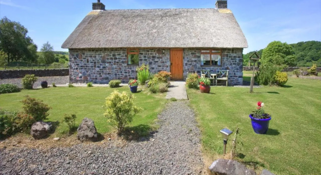 Коттедж с 3 комнатами Clan Cottages Luxury Thatched Retreat near Oban