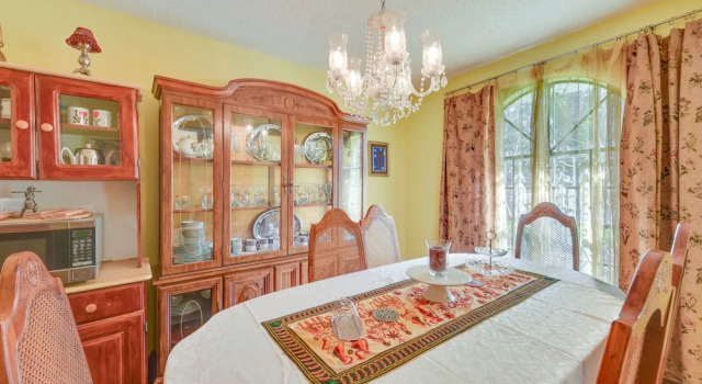 Baton Rouge Retreat w/ Private Patio!, Забронировать Дом для отпуска Коттеджи Луизиана, Коттедж