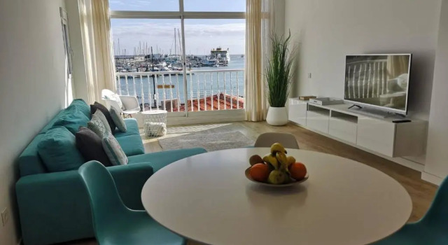 Modern And Bright Apartment With Sea Views, Забронировать Апартаменты/квартира Отели Корралехо с парковкой, Парковка