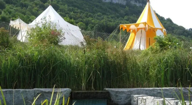 Le Chanet, Book Hotel Hoteller i Ornans med parkering, Parkering