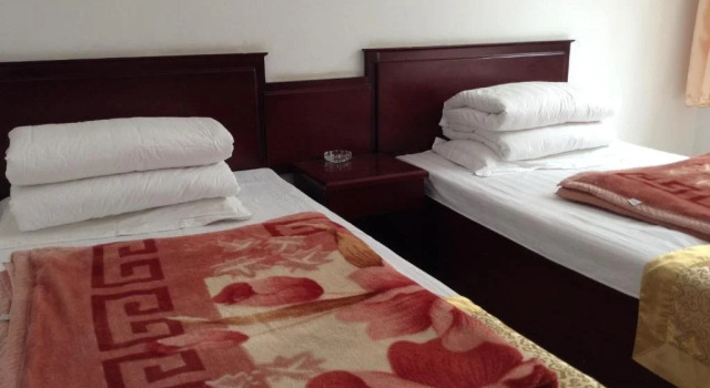 Wutaishan East Wind Inn(Second), Rezerwuj Hotel Hotele w Wutaishan z parkingiem, Parking