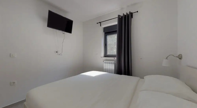 2 Bed House - Sleeps 4 - Hottub - Garden - Parking, Reserva ahora Hotel Hoteles y alojamientos en Drenje, Hotel
