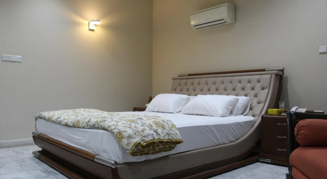 Номер Deluxe HOTEL STATE RESIDENCY