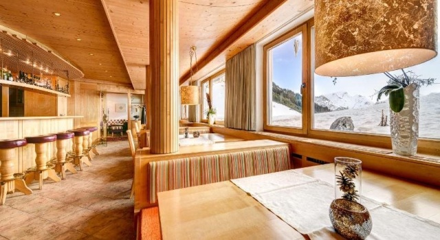 Alpenresort Walsertal, Забронировать Отель Отели Фонтанелла с бассейном, Бассейн