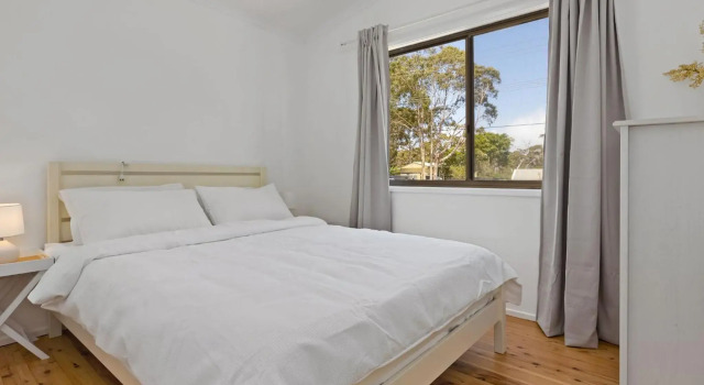 Laid Back Pet Friendly Beach Cottage in Jervis Bay