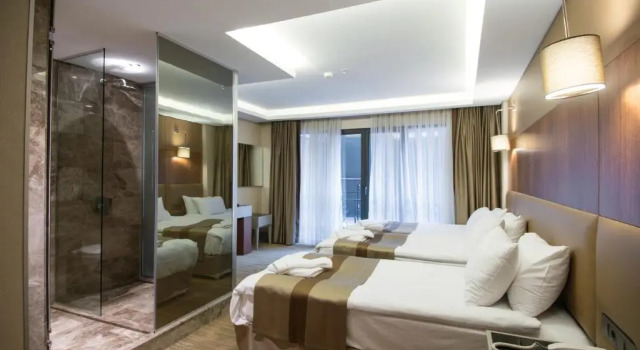 Трёхместный номер Standard GK Regency Suites Hotel