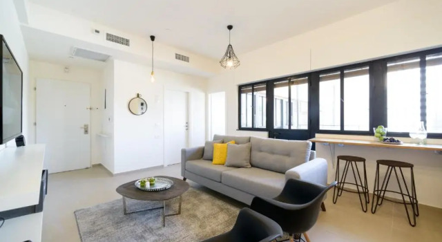 16 HaRakevet Street - By Beach Apartments TLV