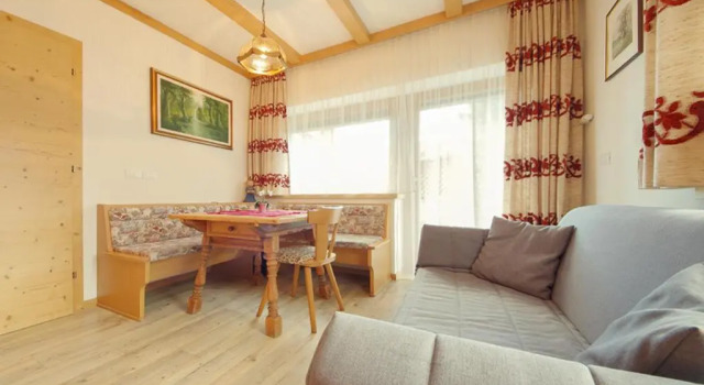 Апартаменты с 2 комнатами Apartments Chalet Ciufdlton