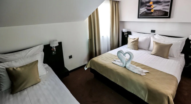 Трёхместный номер Standard с балконом Garni Hotel Zen free parking