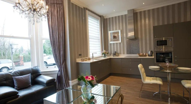 Люкс Luxury Breck Apartments by Central Beach Leisure Ltd