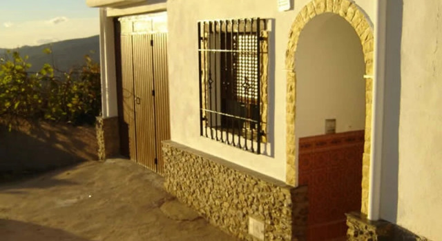 House With 4 Bedrooms in Yegen, With Wonderful Mountain View and Furni, Book Hotel Yegen 