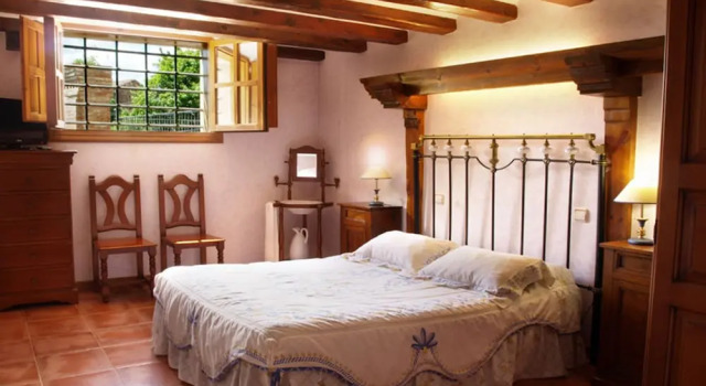 Casa rural el Vallejo, 预订 酒店 埃尔拉西略德卡梅罗斯 拉里奥哈