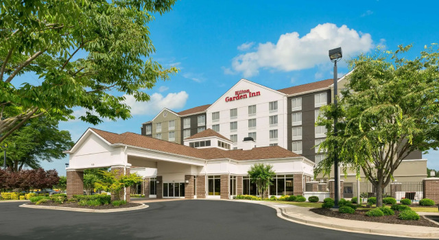 Кровать в общем номере Hilton Garden Inn Greenville