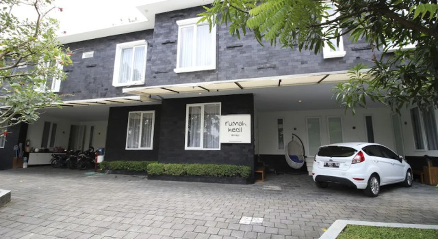 RedDoorz Plus @ Palagan 2, Rezerwuj Hotel Sleman Yogyakarta Province