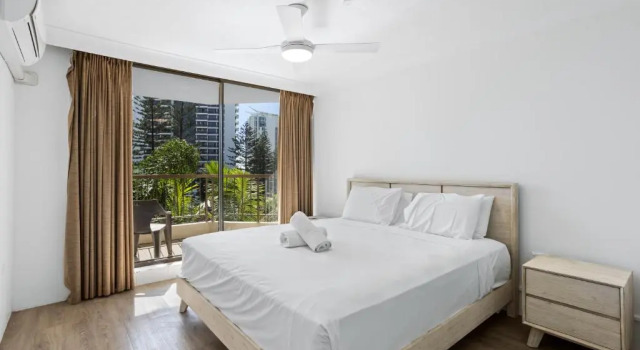 Genesis Apartments by Gold Coast Premium, Забронировать Апартаменты/квартира Серферс-Парадайс Голд-Кост, рядом с Florida Gardens Tram Station