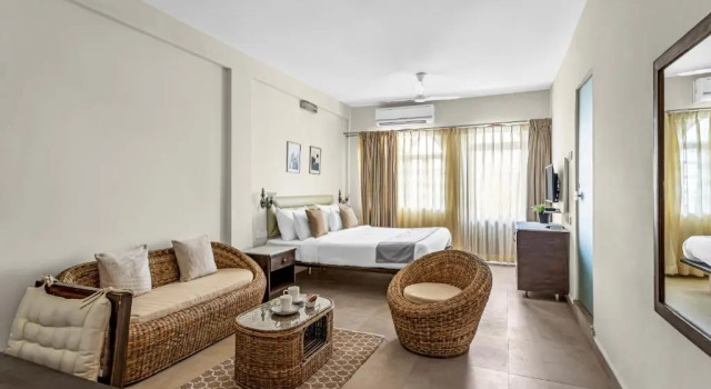 Полулюкс La Vaiencia Beach Resort, Morjim
