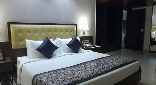 Номер Deluxe Grand Continent Malleshwaram A Sarovar Portico Affiliate Hotel