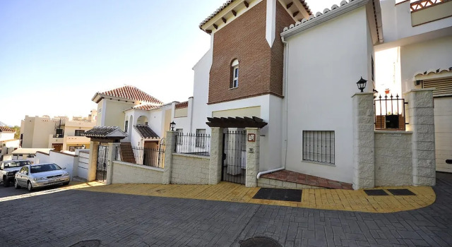 Apartamentos Chimenea, Забронировать Апартаменты/квартира Апартаменты Нерха, рядом с Пляж Бурриана, Апартаменты/квартира